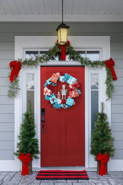 45+ Chic Christmas Door Decorations To Try This Year For A Festive Look