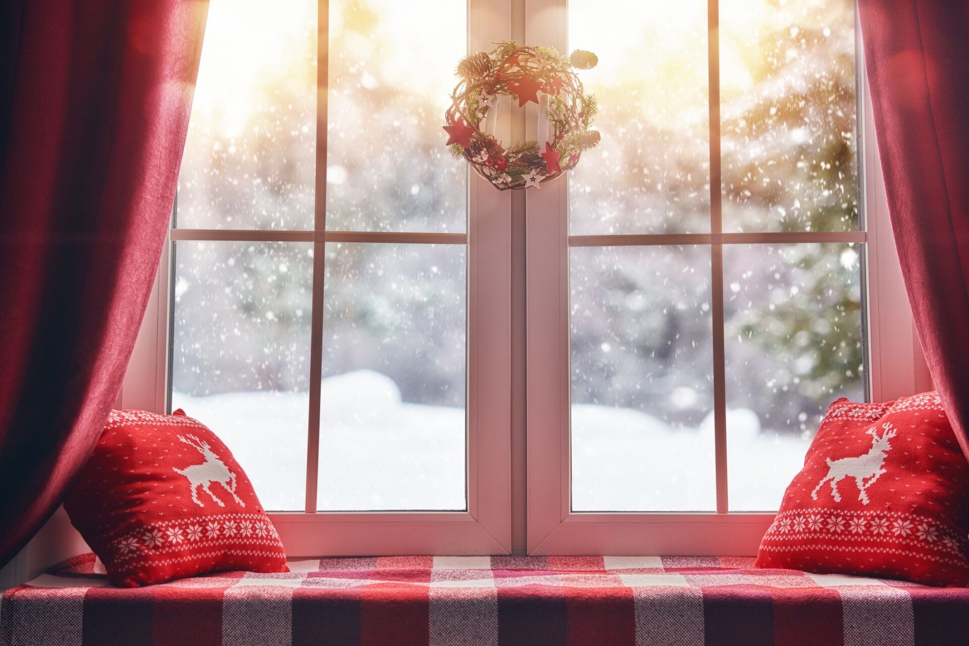 christmas-window-decorations