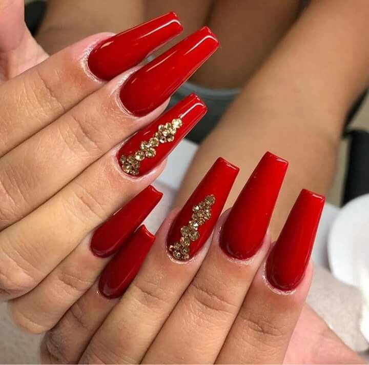 45+ Stunning Red and Gold Nails For A Sophisticated Manicure