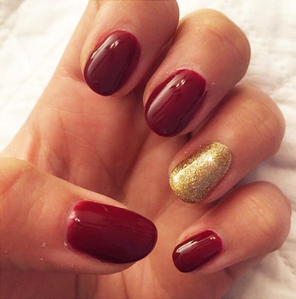 The top red and gold nails designs to try