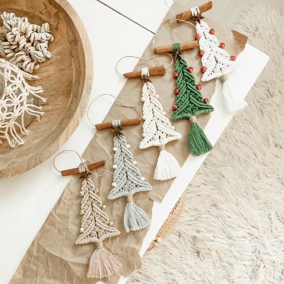 Homemade Christmas ornament ideas to try