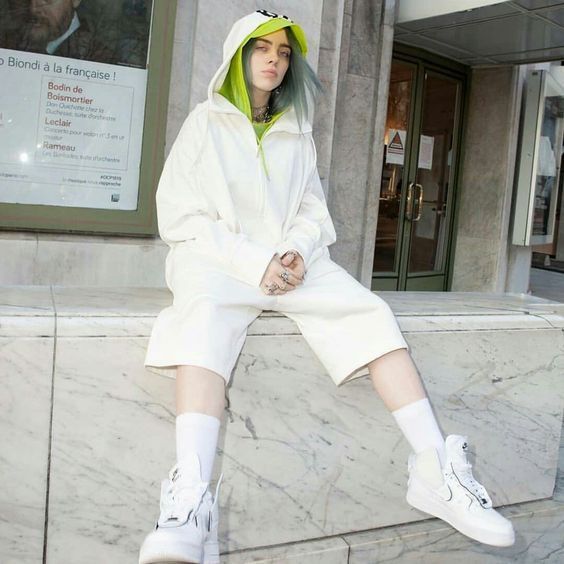 The best Billie Eilish outfits to copy