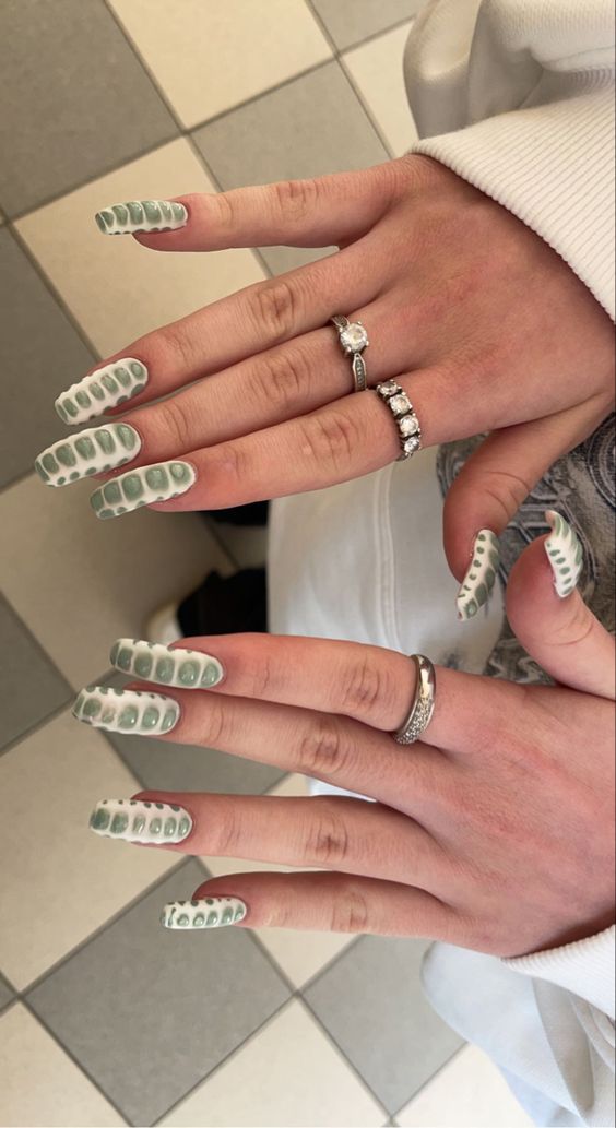 The best crocodile nails