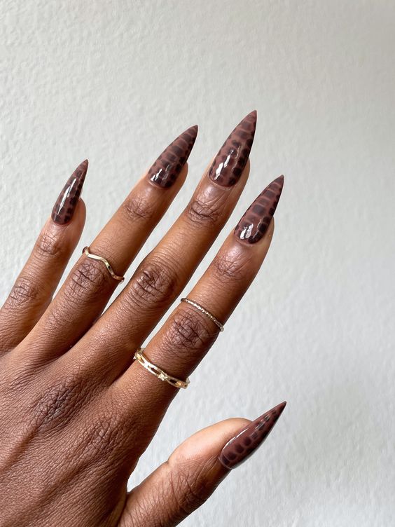 The best crocodile nails