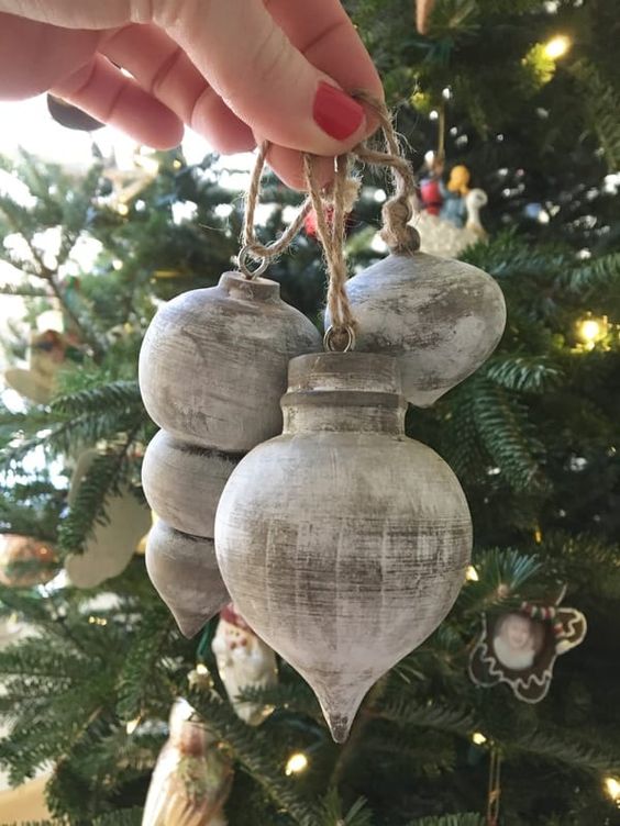 Homemade Christmas ornament ideas to try