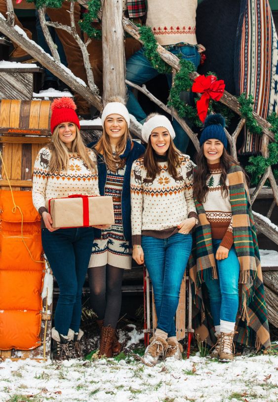 Family photoshoot outfit ideas for Christmas