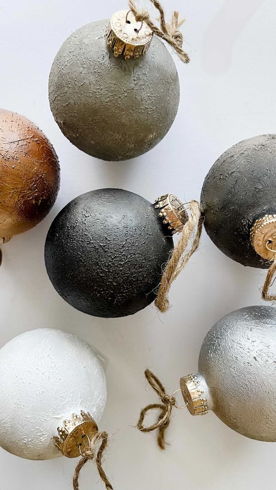 Homemade Christmas ornament ideas to try