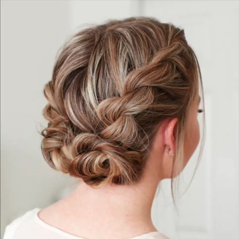 40+ Trending Winter Hairstyles To Copy This Year | Chasing Daisies