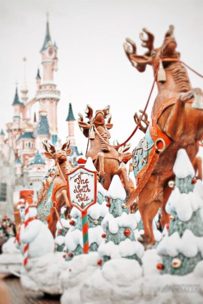 35+ DISNEY Christmas Wallpaper Backgrounds For Your Phone