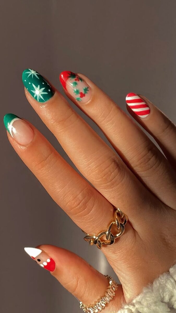 The best Christmas nails, Christmas nail designs, and Christmas nail ideas to try this year