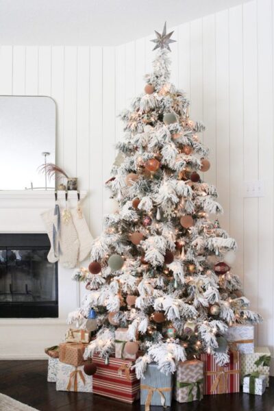 45+ All White Christmas Tree Ideas To Try In 2022