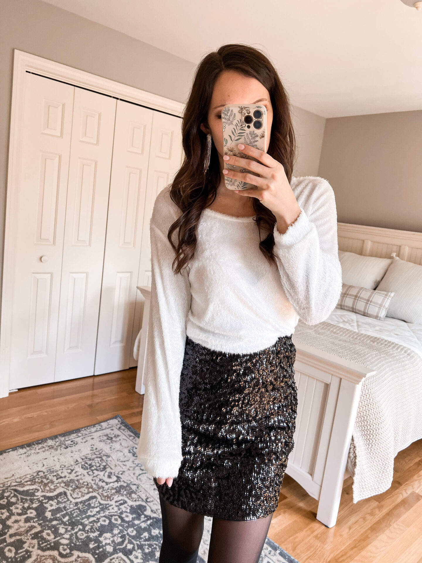 christmas-party-outfits-for-every-type-of-gathering-in-2022