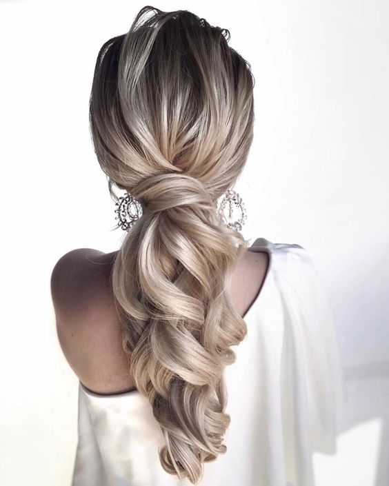 The top cute winter hairstyles