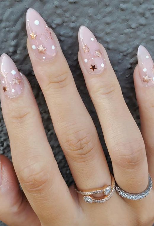 The best Christmas nails, Christmas nail designs, and Christmas nail ideas to try this year