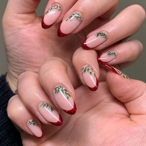 The best Christmas nails, Christmas nail designs, and Christmas nail ideas to try this year