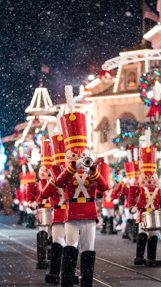 The best Disney Christmas wallpaper backgrounds for your iPhone