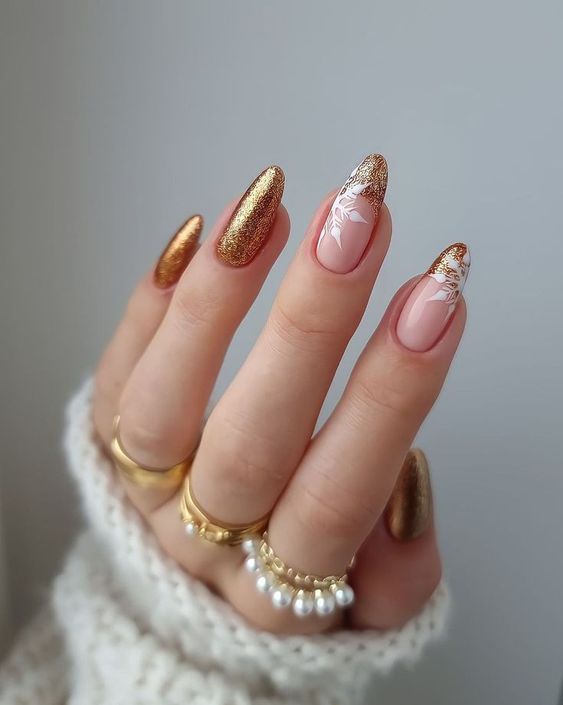 The best Christmas nails, Christmas nail designs, and Christmas nail ideas to try this year