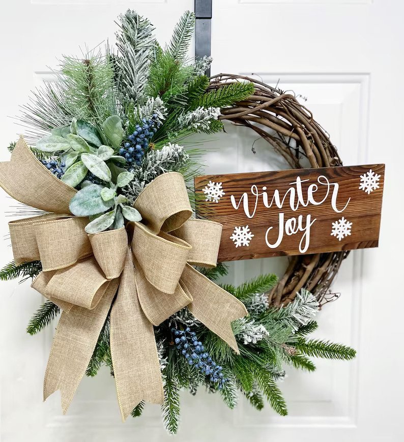 The best Christmas wreaths on Etsy