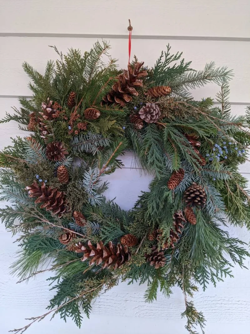 The best Christmas wreaths on Etsy