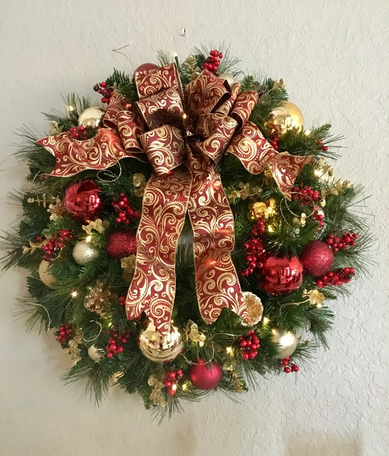 The best Christmas wreaths on Etsy