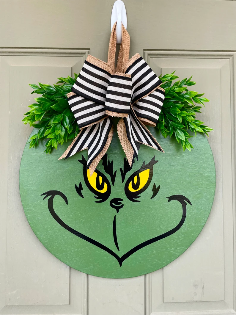 The best Christmas wreaths on Etsy