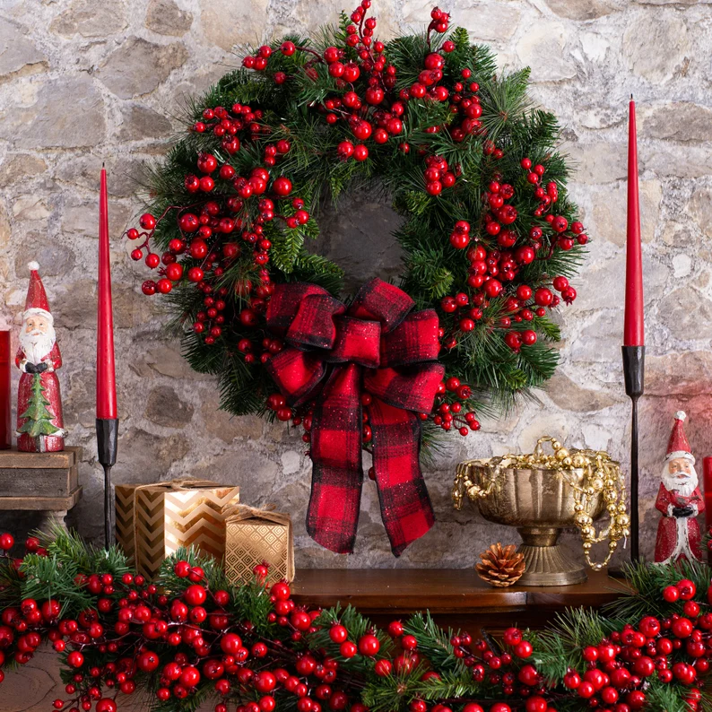 The best Christmas wreaths on Etsy