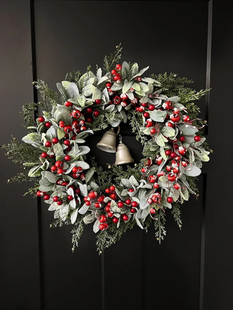 The best Christmas wreaths on Etsy