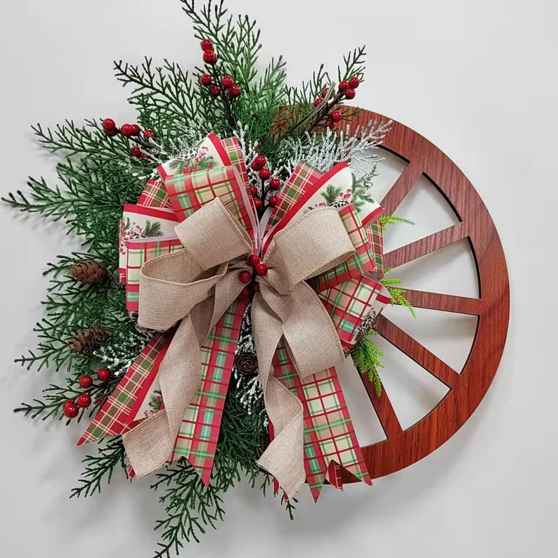 The best Christmas wreaths on Etsy