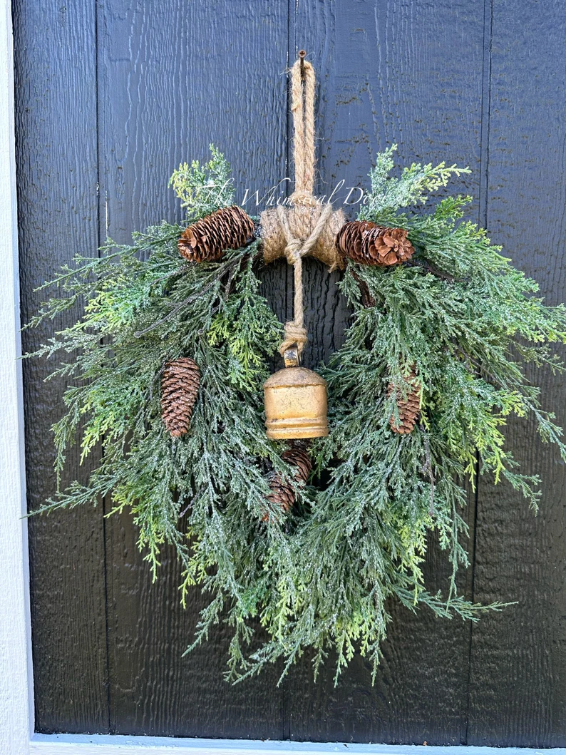 The best Christmas wreaths on Etsy