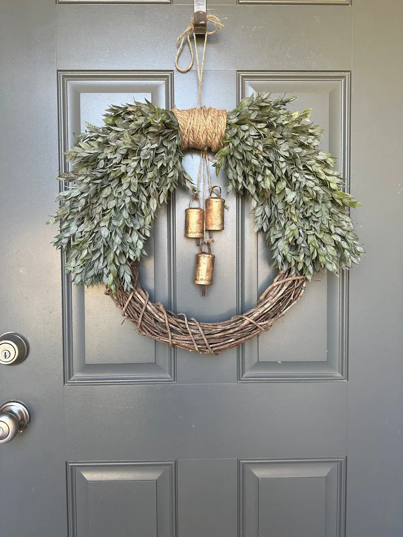 The best Christmas wreaths on Etsy