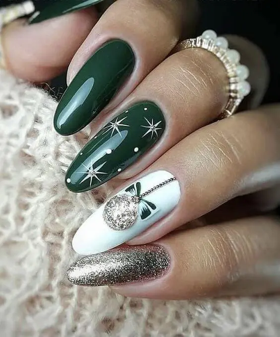 Emerald green nails and emerald green nail designs to try