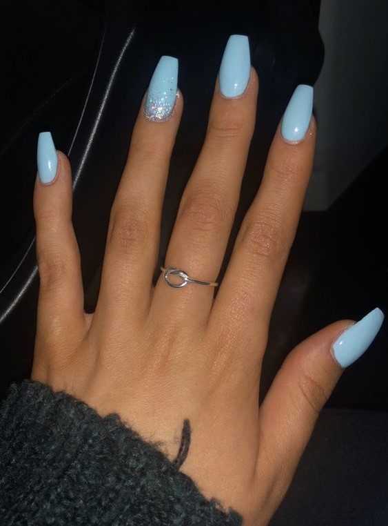 Baby blue nails and baby blue nail designs