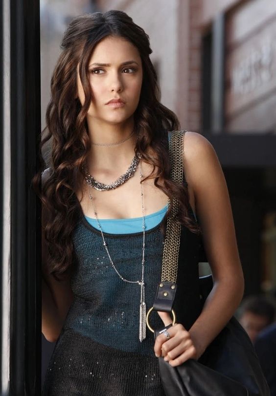 The best Vampire Diaries outfits