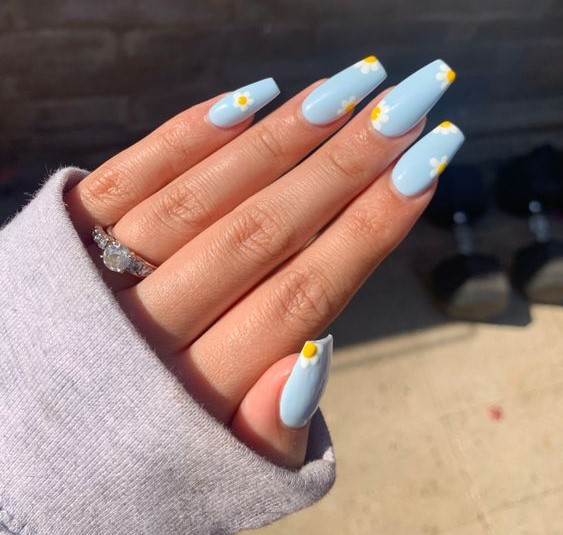 Baby blue nails and baby blue nail designs