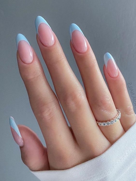 45+ Light & Airy Baby Blue Nail Designs To Copy Chasing Daisies