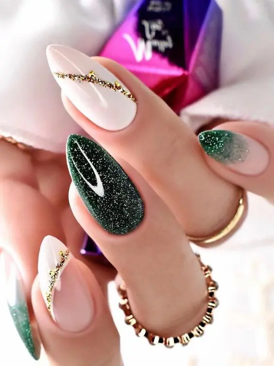 Emerald green nails and emerald green nail designs to try