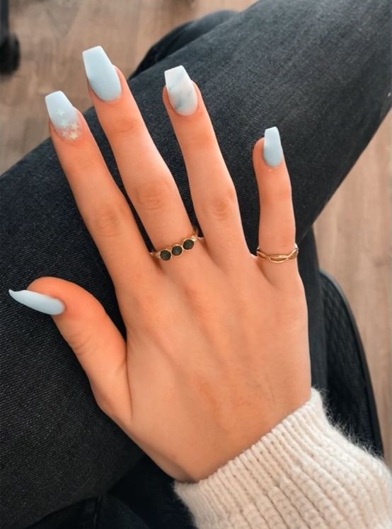 Baby blue nails and baby blue nail designs