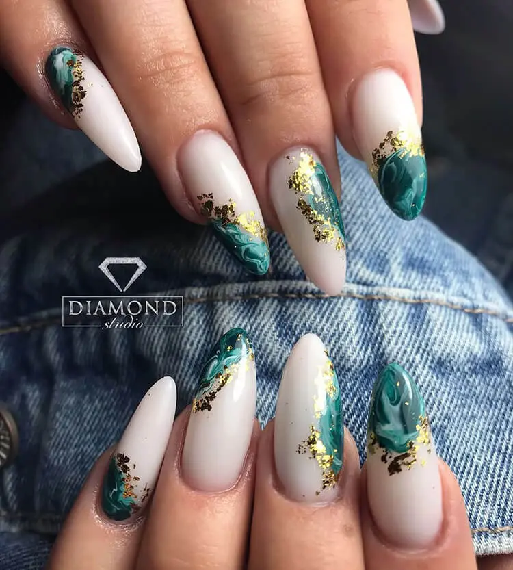 Emerald green nails and emerald green nail designs to try