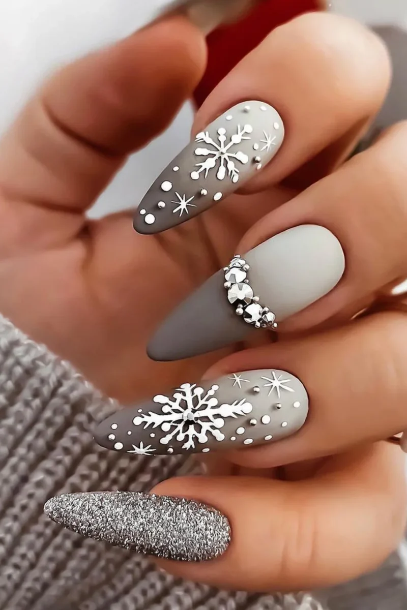 The best January nails, January nail designs, January nail ideas, and winter nails to do right now