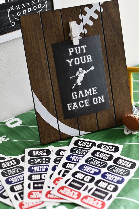 Super Bowl party decorations and Super Bowl party decor ideas