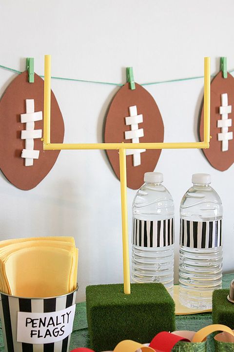 Super Bowl party decorations and Super Bowl party decor ideas