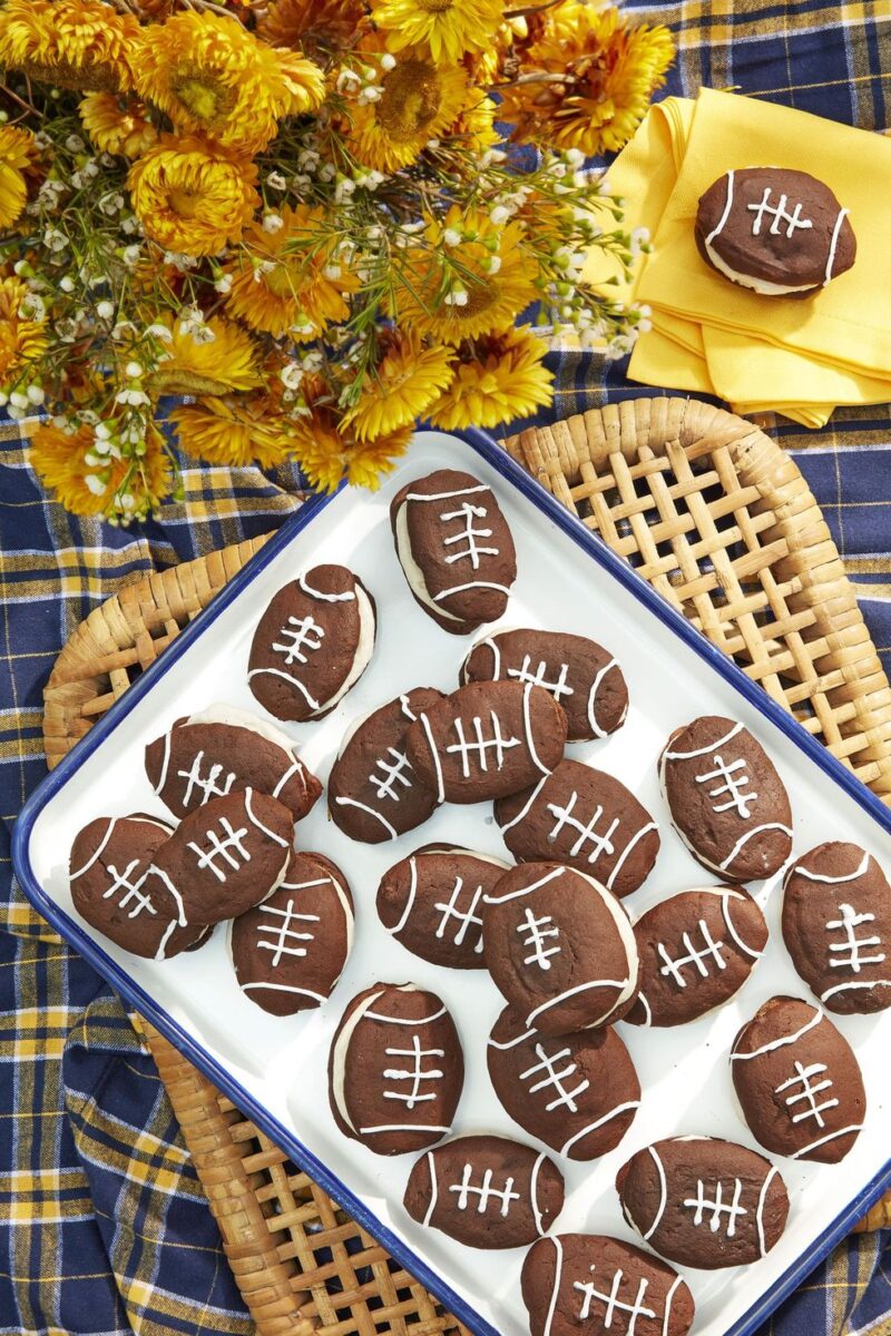 Super Bowl party decorations and Super Bowl party decor ideas