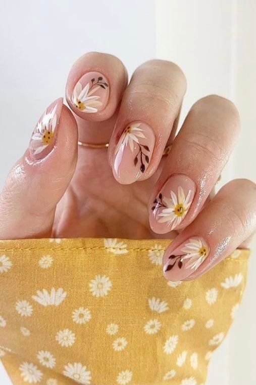 The best April nails and April nail designs for your spring nails