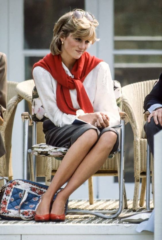 The best Princess Diana outfits, style, and fashion to copy