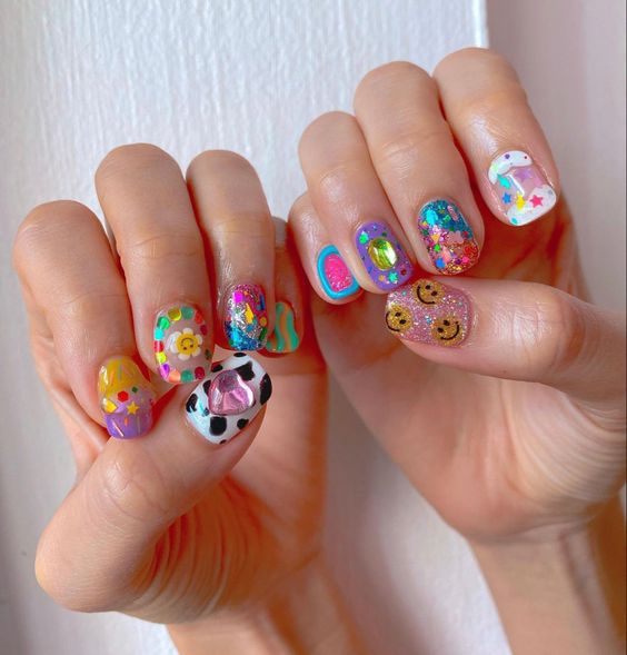 The best March nails, March nail ideas, March nail designs, and spring nails to do this year