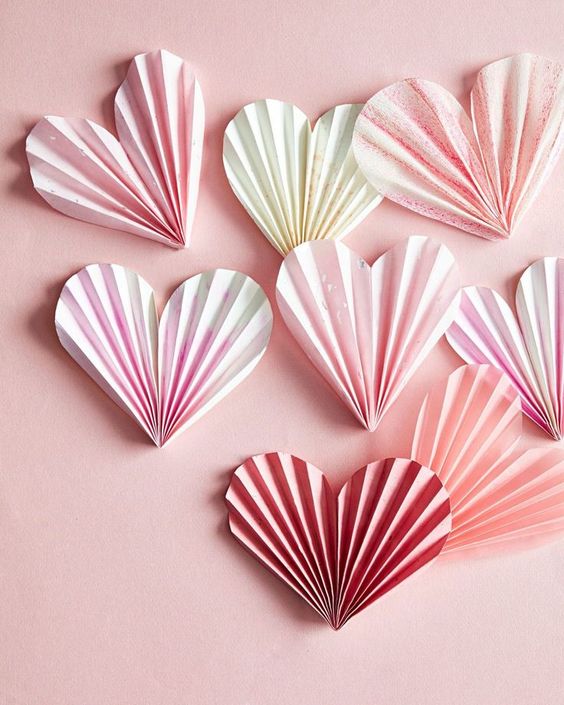 Valentine's Day decoration ideas and Valentine's decor ideas