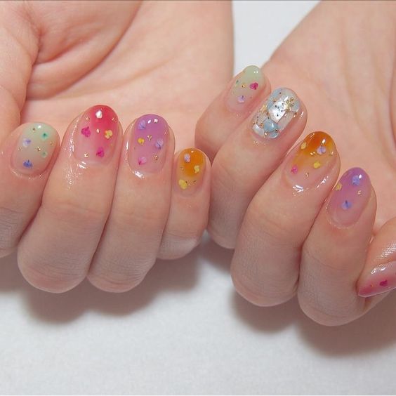 The best March nails, March nail ideas, March nail designs, and spring nails to do this year