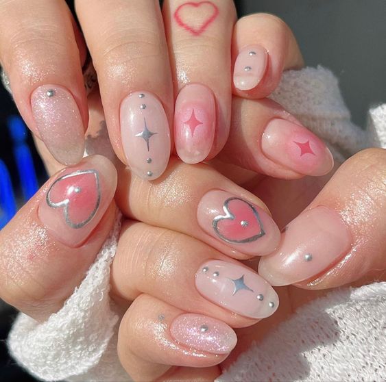 The best March nails, March nail ideas, March nail designs, and spring nails to do this year