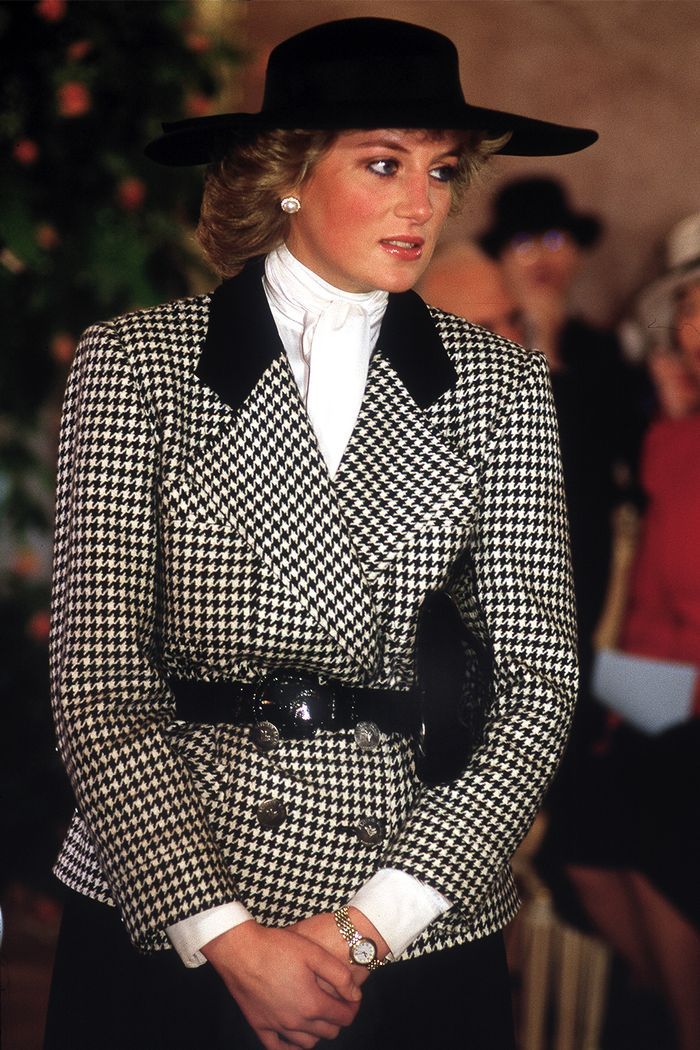 The best Princess Diana outfits, style, and fashion to copy