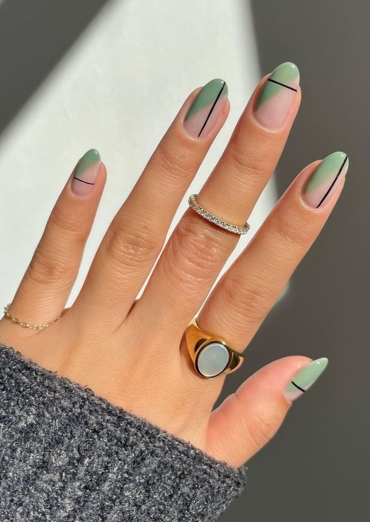 The best graduation nails and graduation nail designs